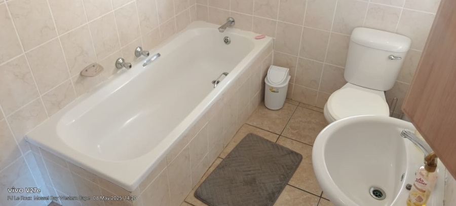 3 Bedroom Property for Sale in Menkenkop Western Cape